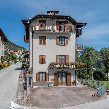 Appartamento Tra I Due Laghi Baselga di Pine Exterior photo